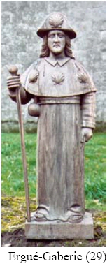 statue de bois réalisée par Laouic Saliou