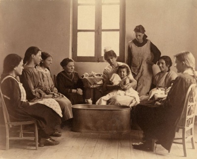 Cours d'hygiène infantile en Picardie en 1917
