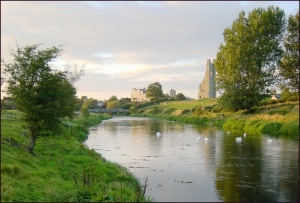 Rivière de Boyne à Trim en Irlande